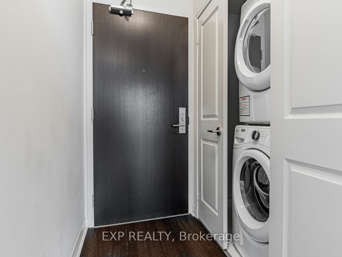 39 Annie Craig Dr, #406