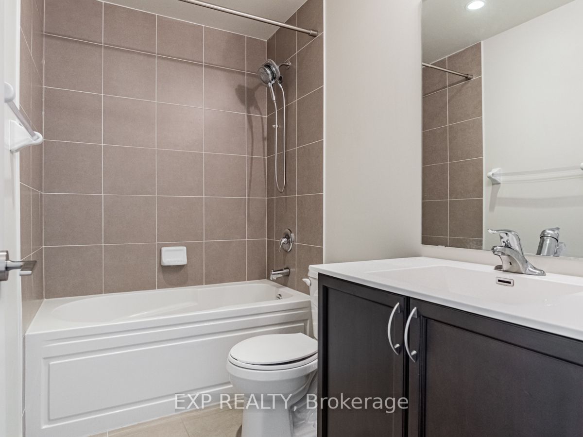 39 Annie Craig Dr, #406