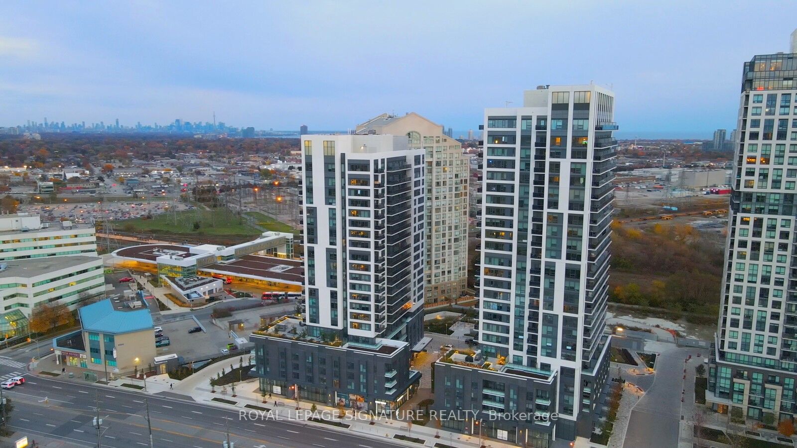 30 Samuel Wood Way, #810