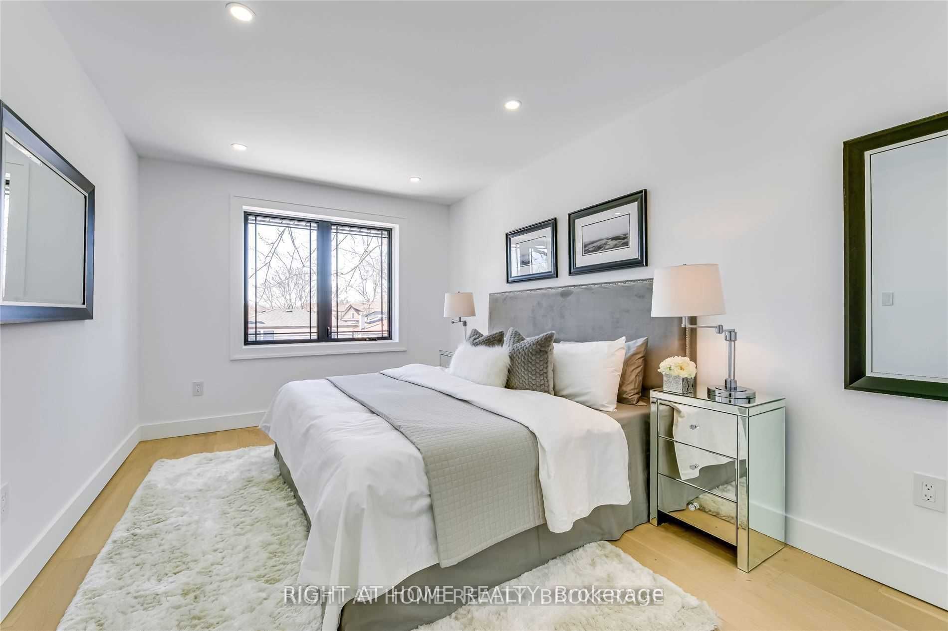 1472 Chalice Cres