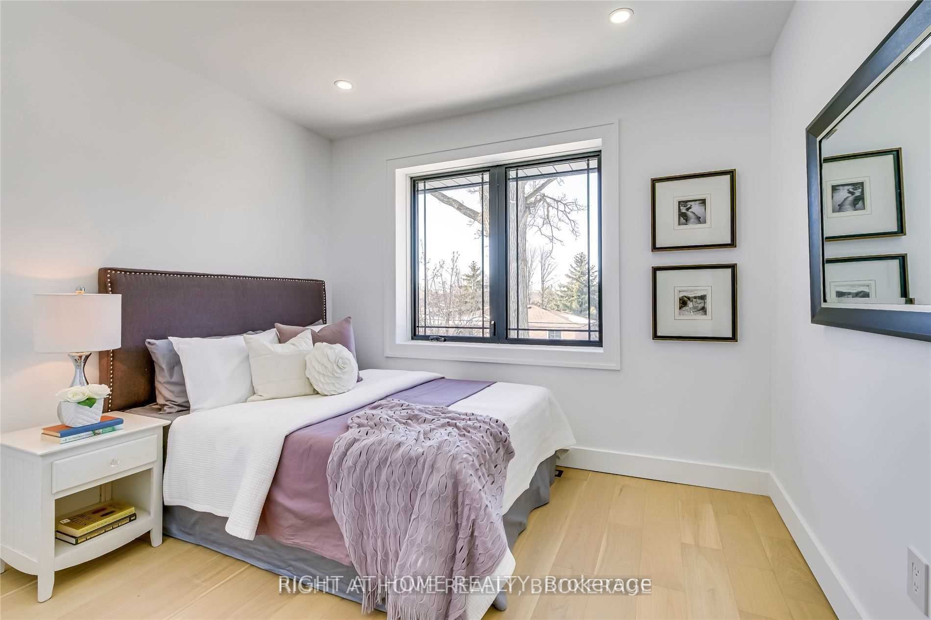 1472 Chalice Cres