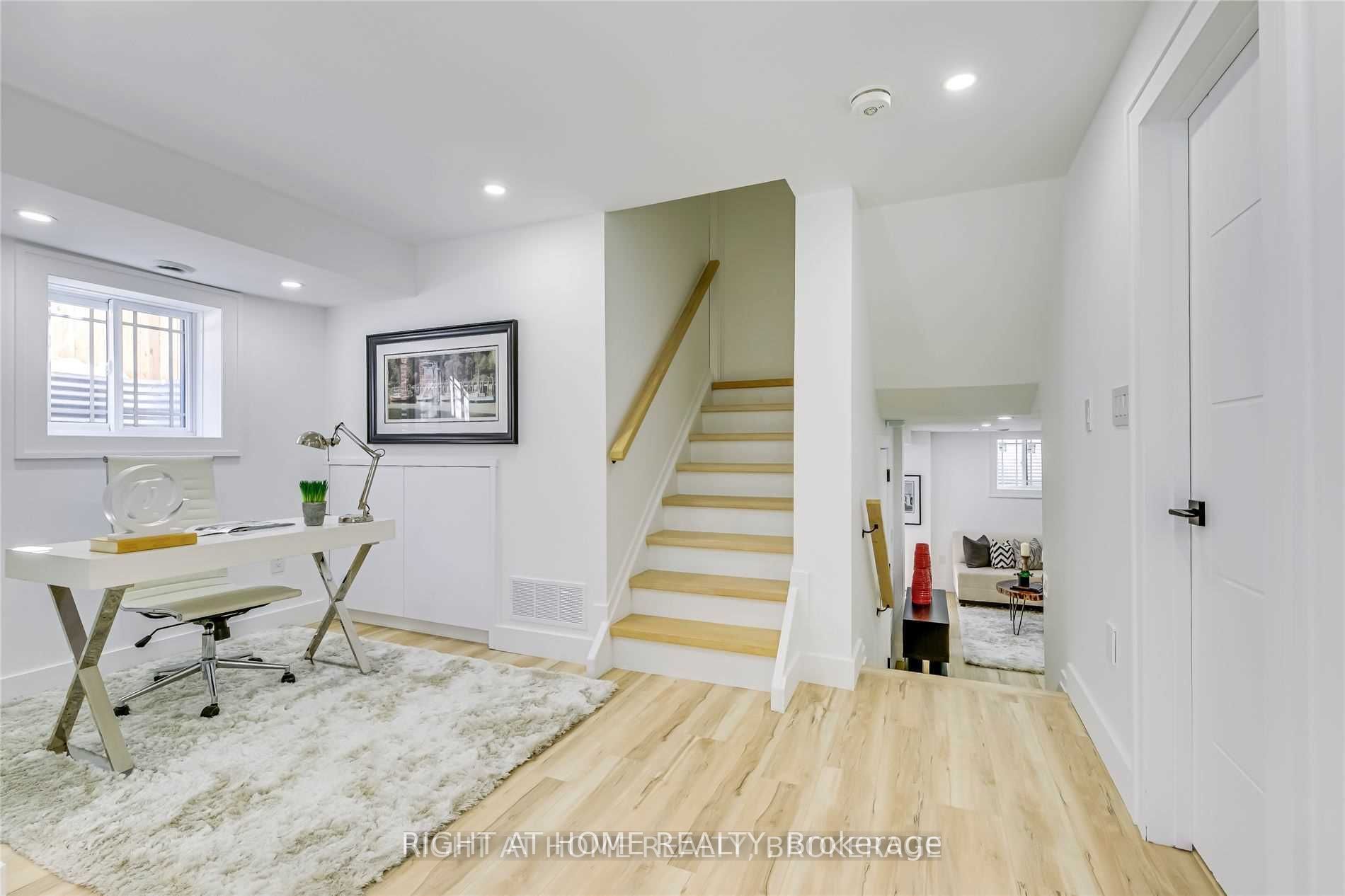 1472 Chalice Cres