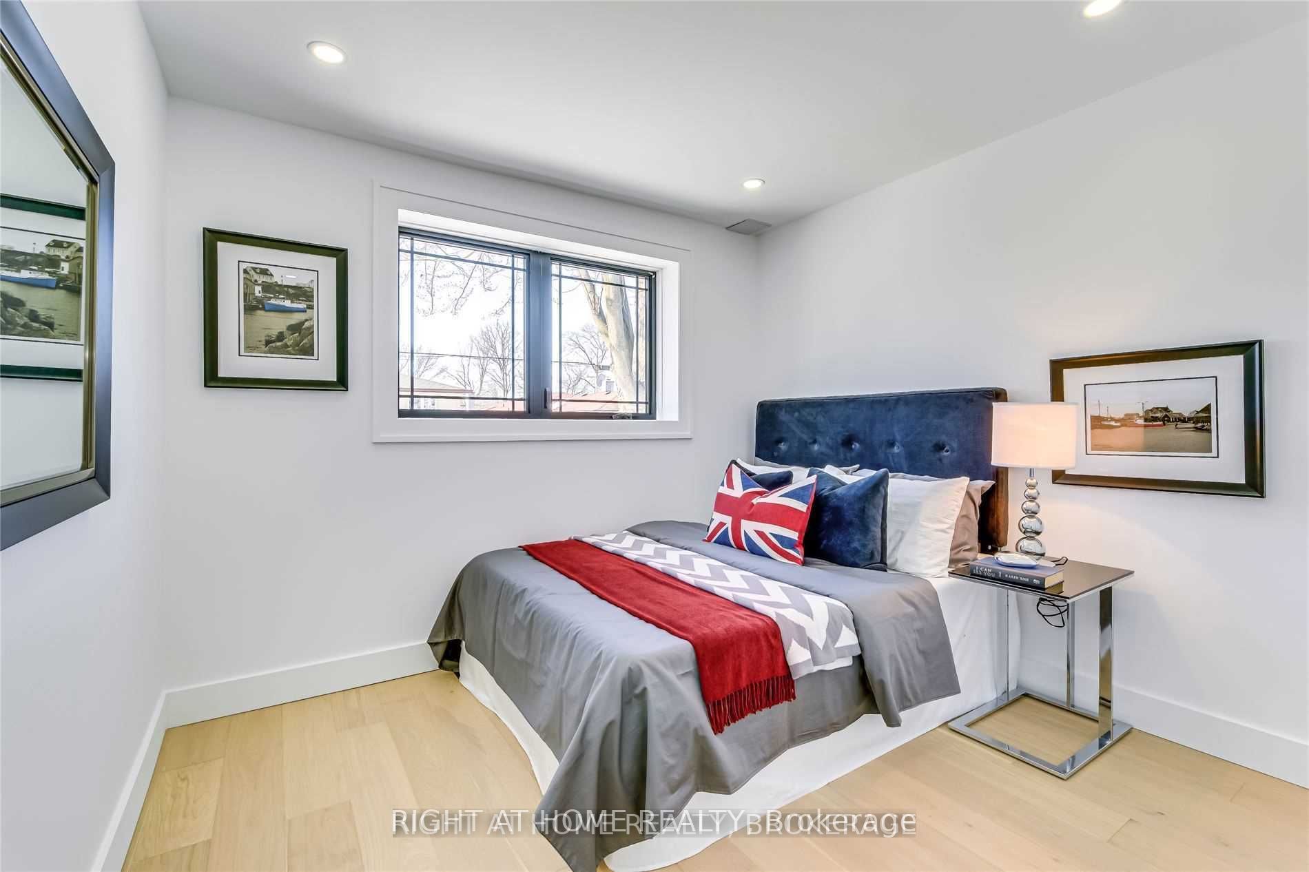 1472 Chalice Cres