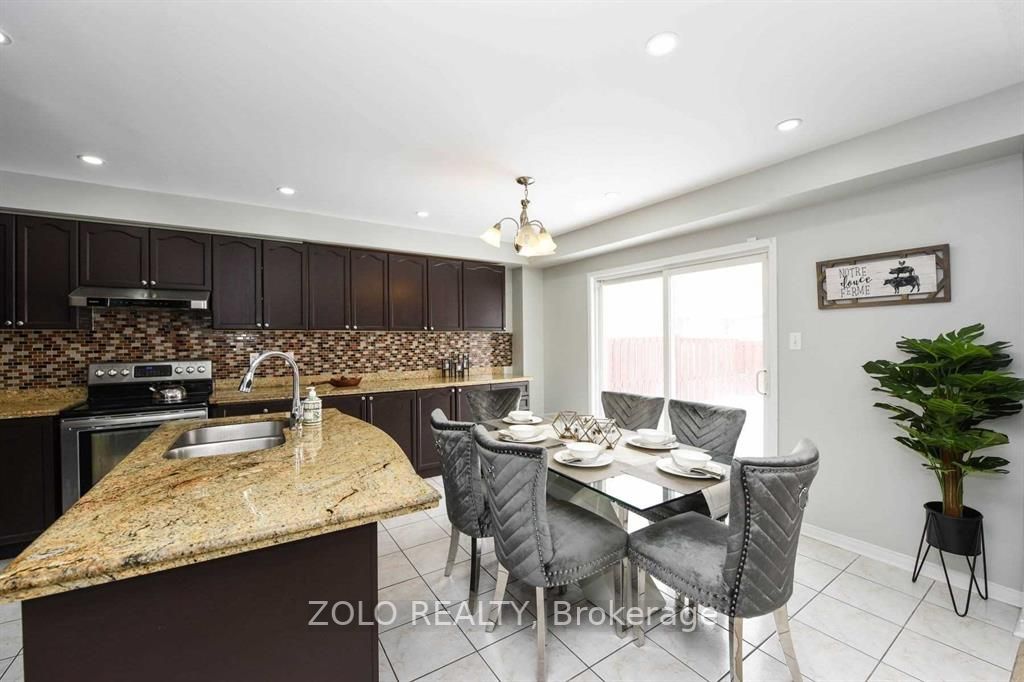 113 Crown Victoria Dr
