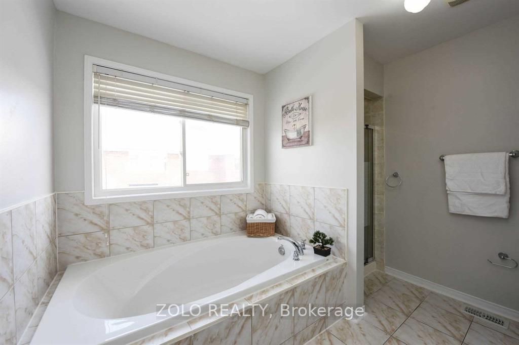 113 Crown Victoria Dr
