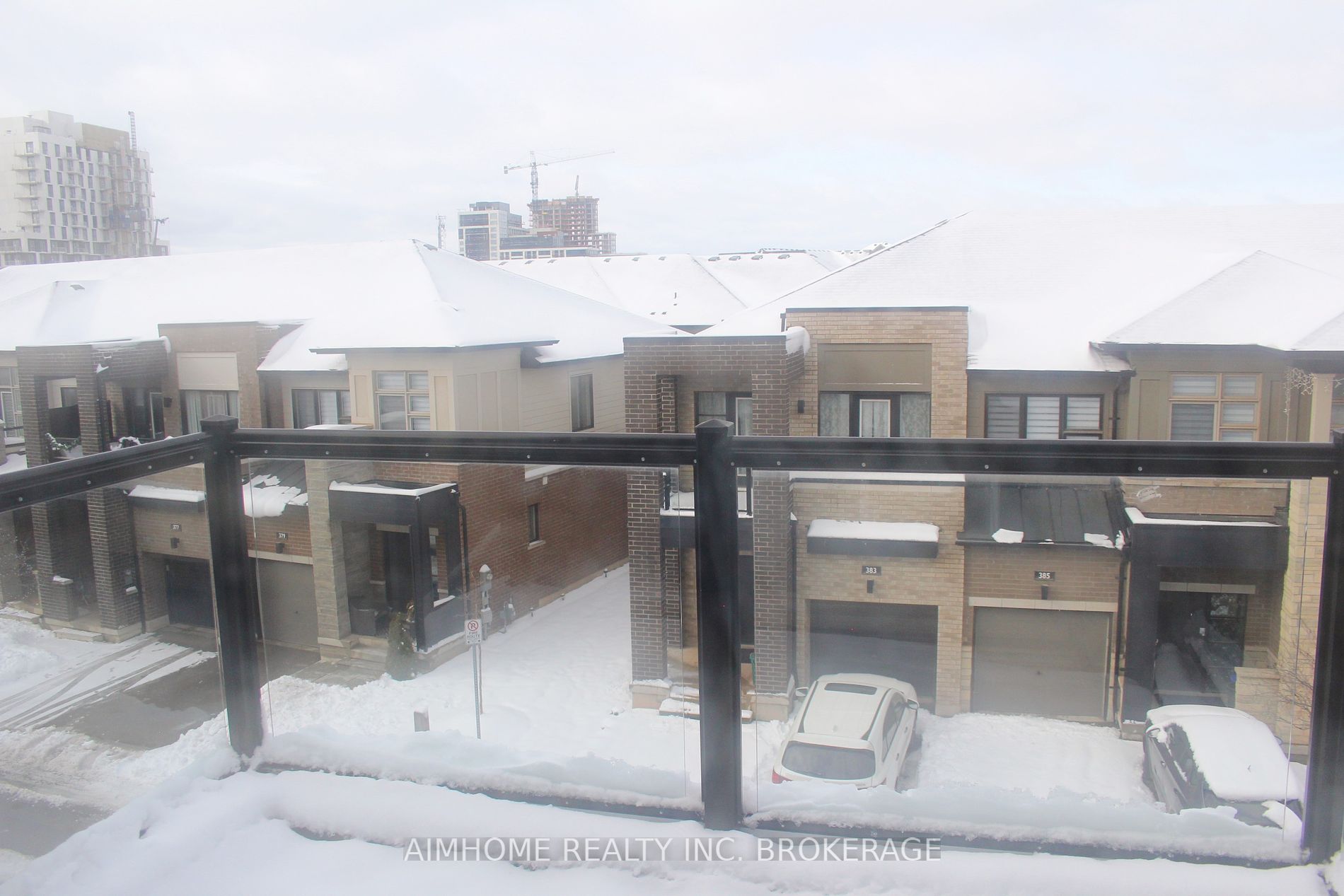 382 Athabasca Common