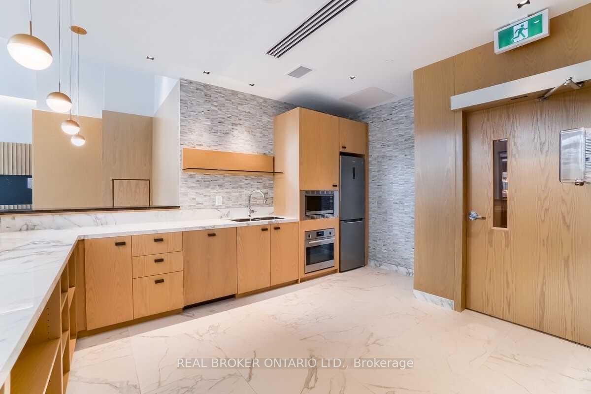 65 Annie Craig Dr, #1205