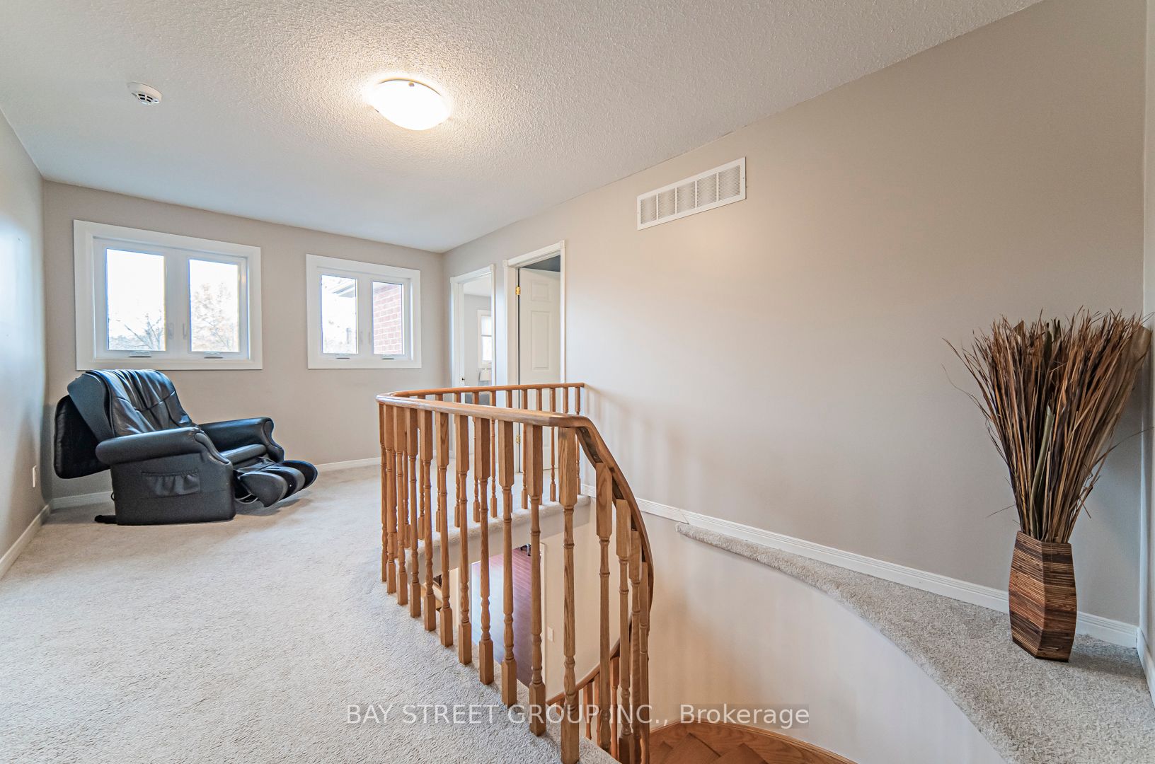 1182 Creekside Dr