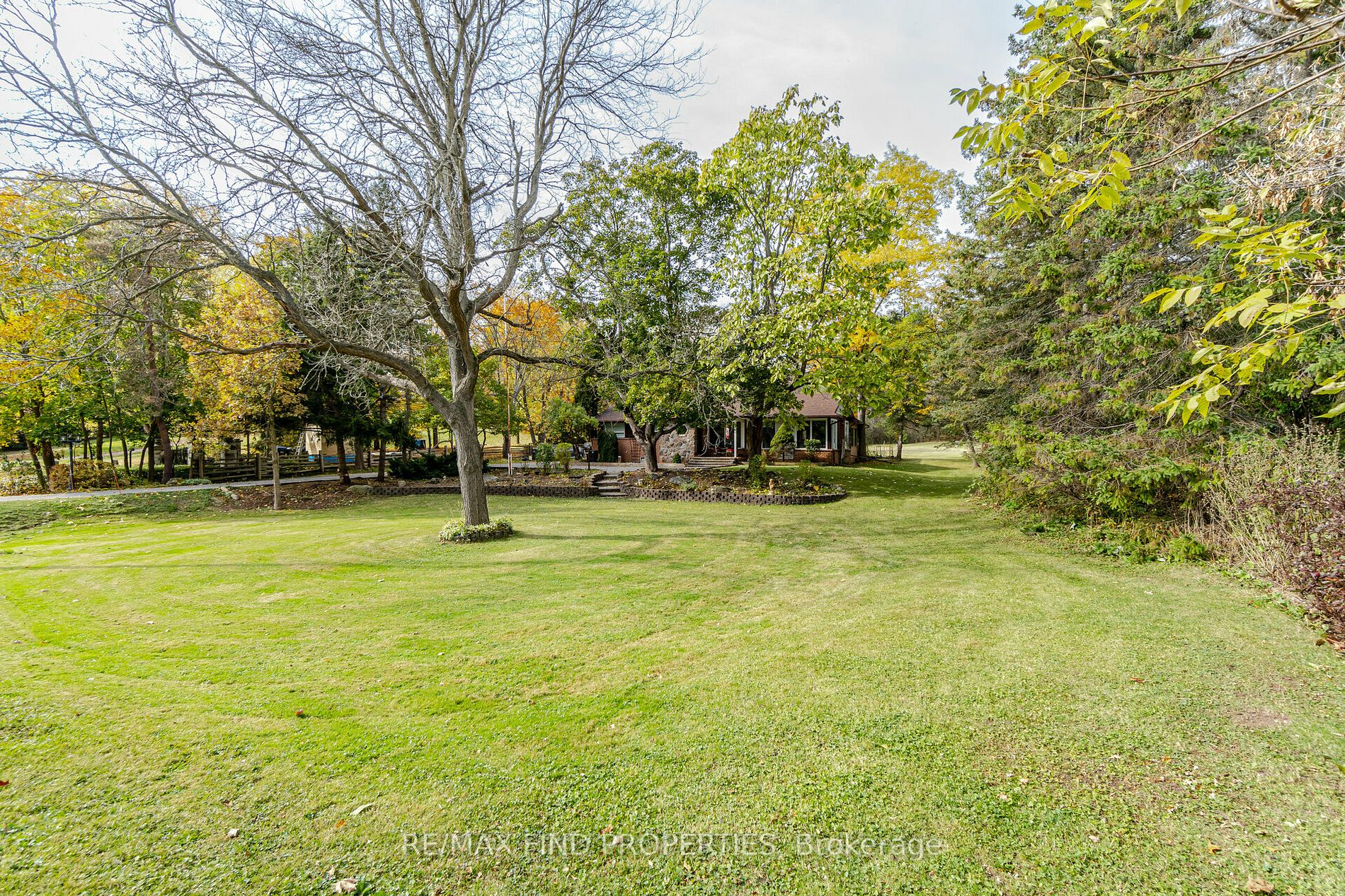 362 King St