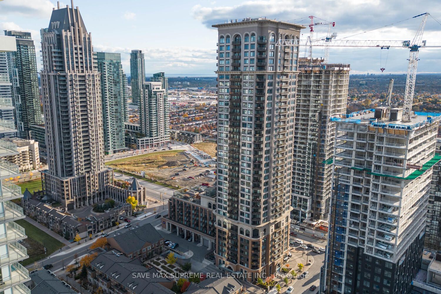 385 Prince Of Wales Dr, #1112