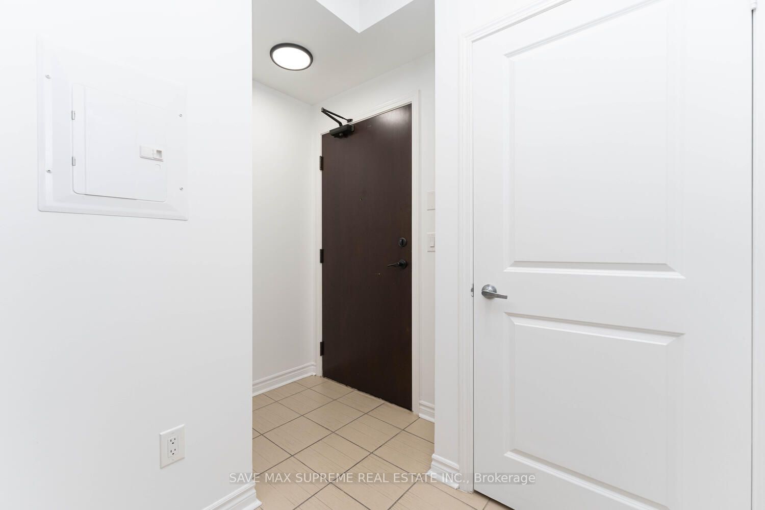 385 Prince Of Wales Dr, #1112