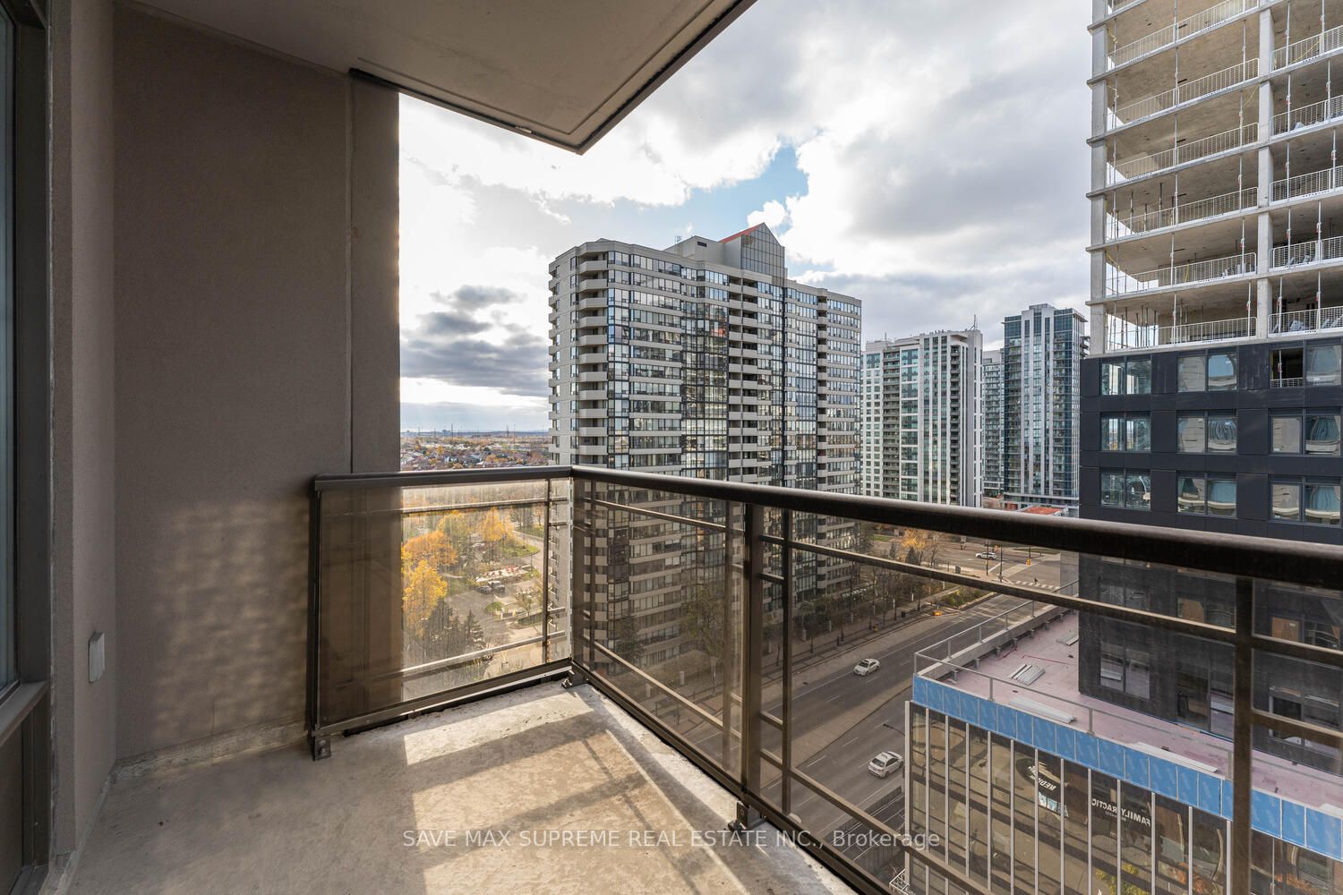 385 Prince Of Wales Dr, #1112