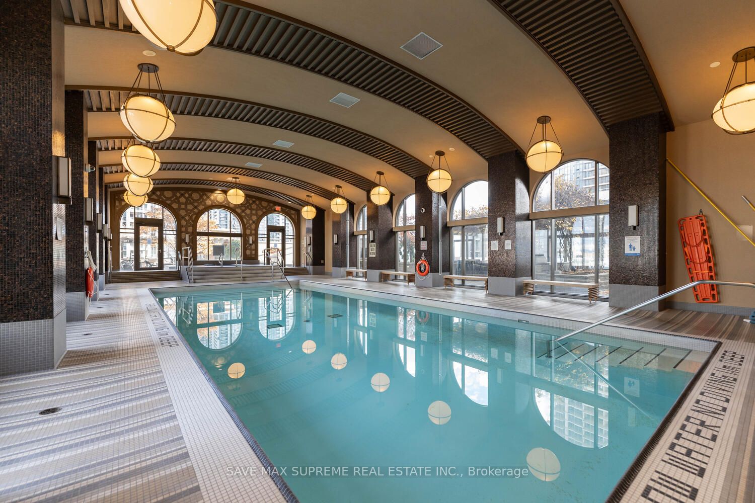 385 Prince Of Wales Dr, #1112