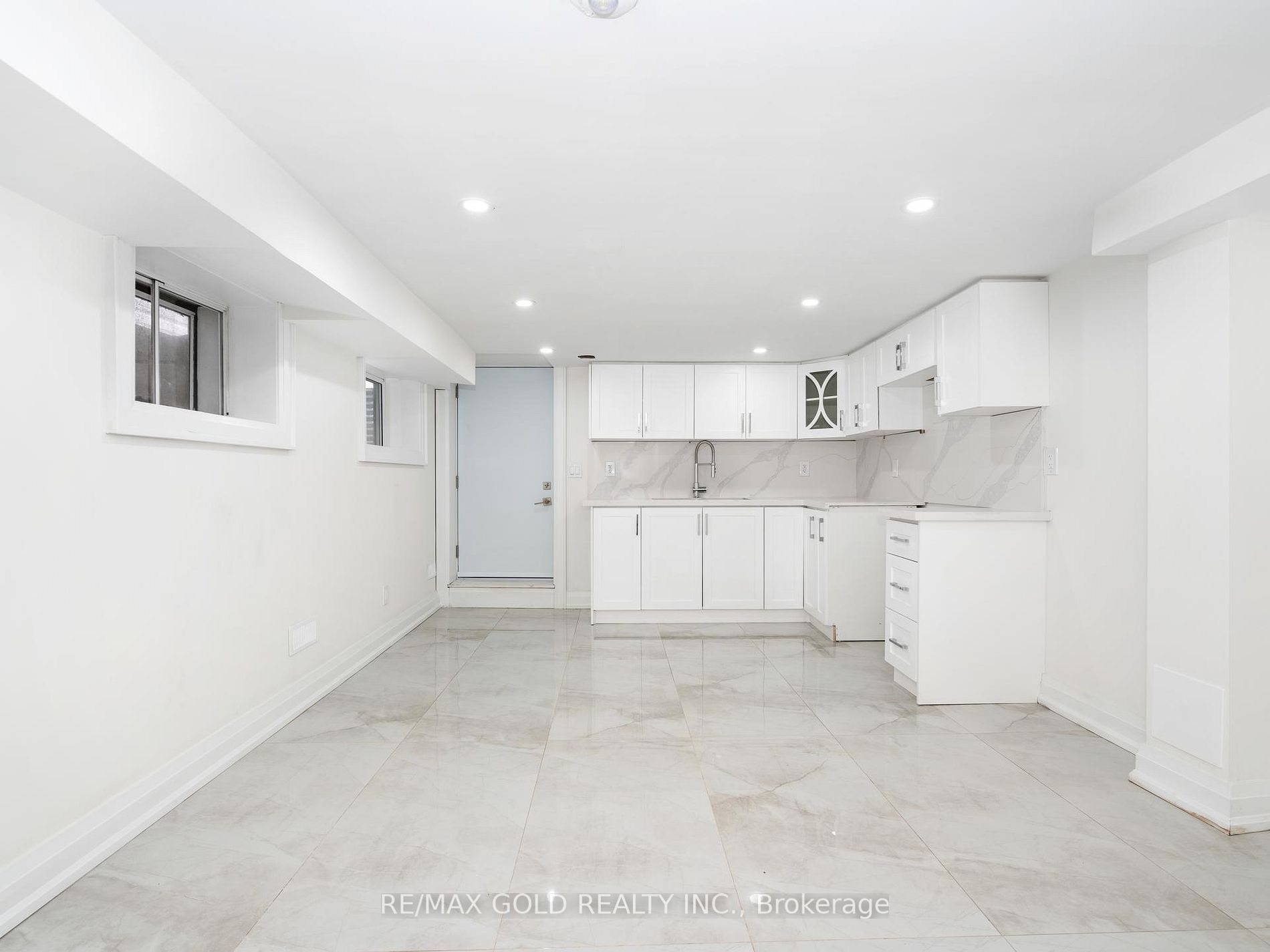 1007 Ossington Ave