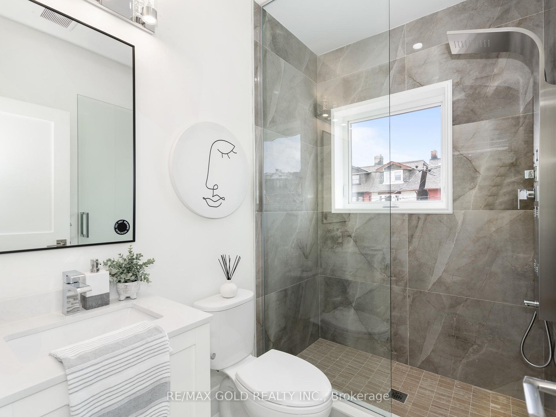 1007 Ossington Ave