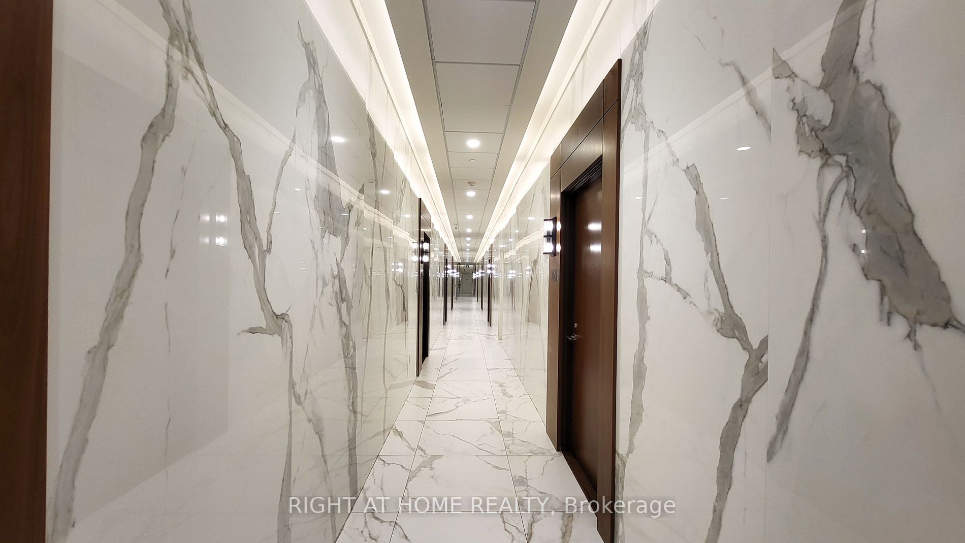 1050 Main St E, #705