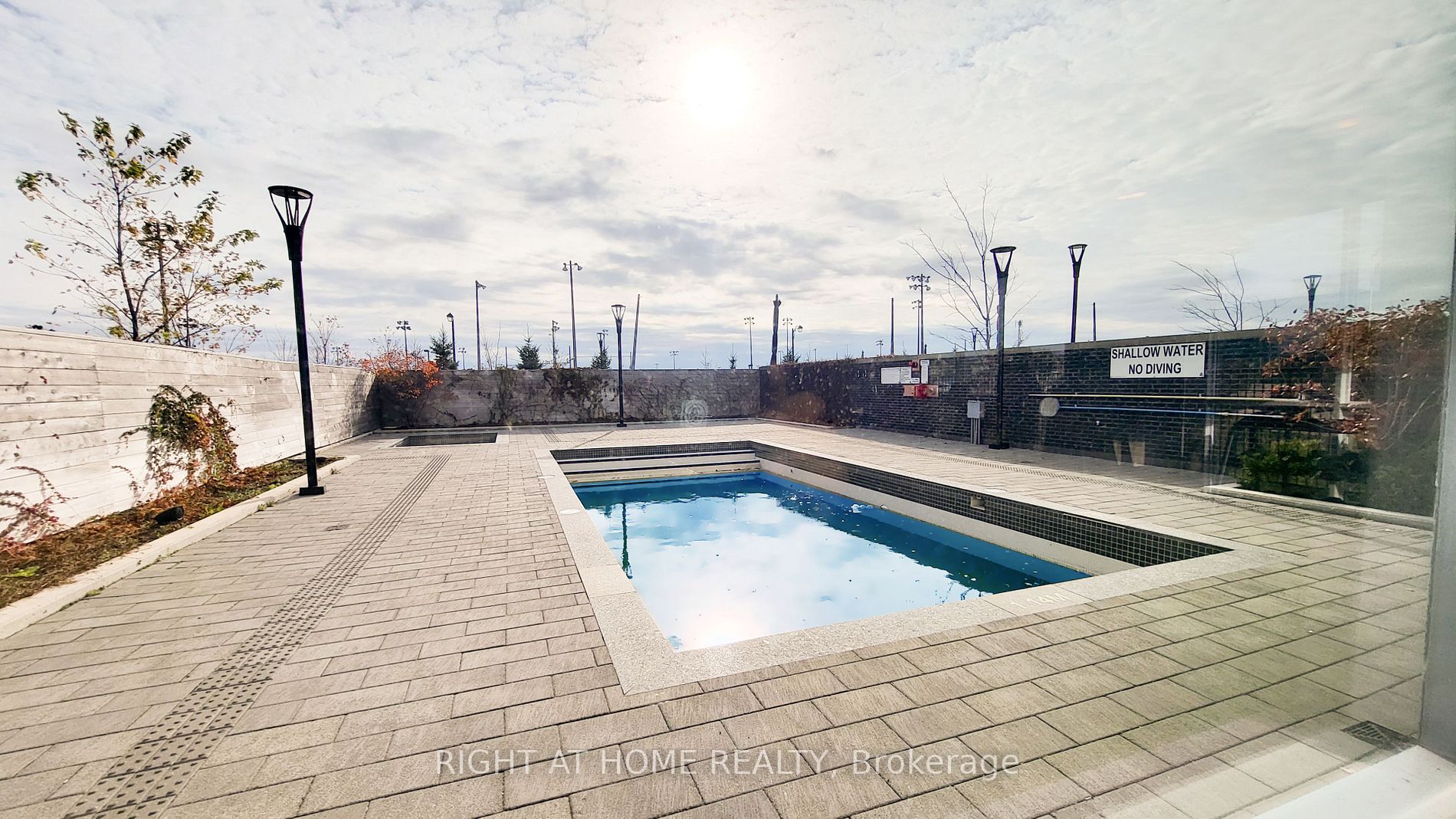 1050 Main St E, #705