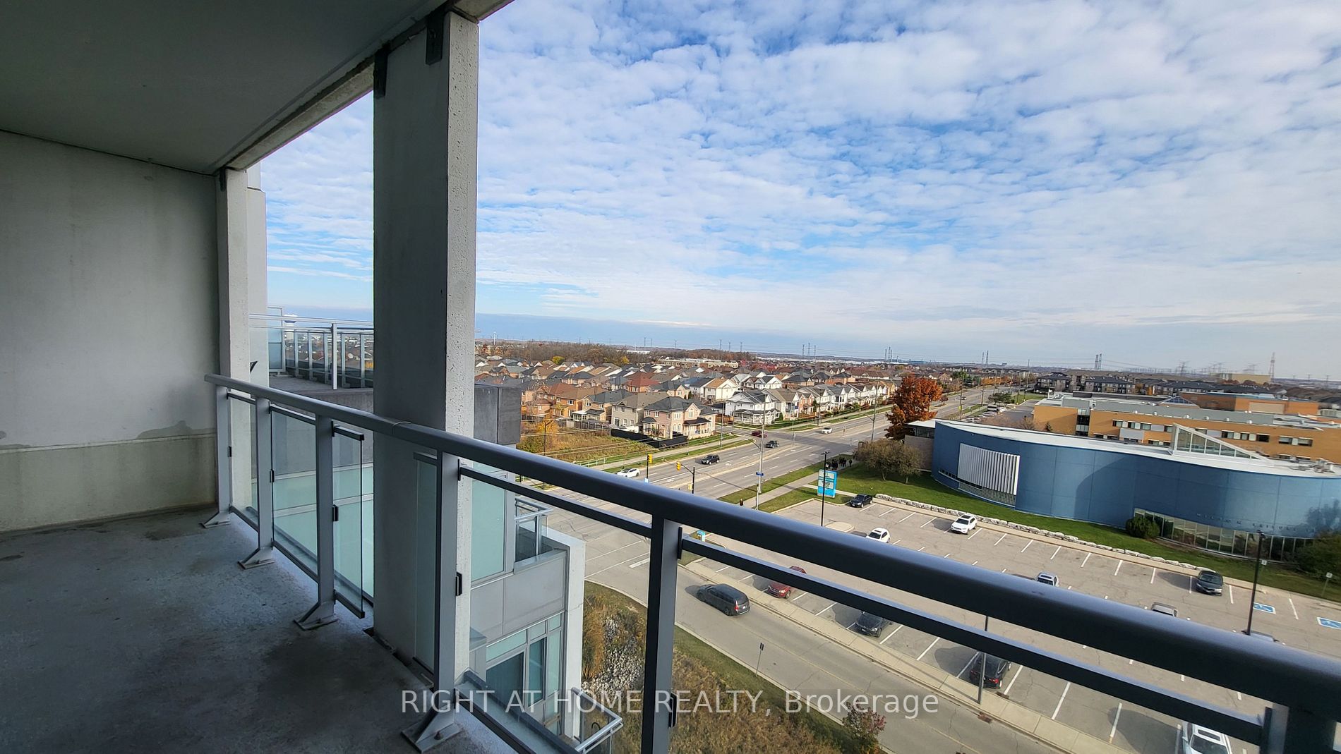 1050 Main St E, #705