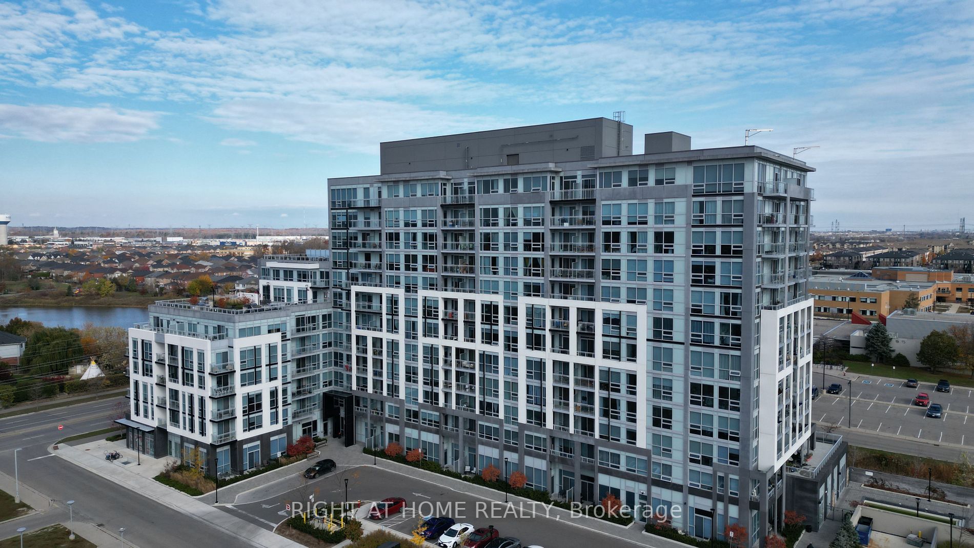 1050 Main St E, #705