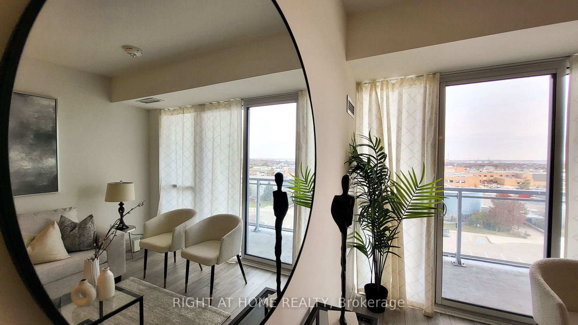 1050 Main St E, #705