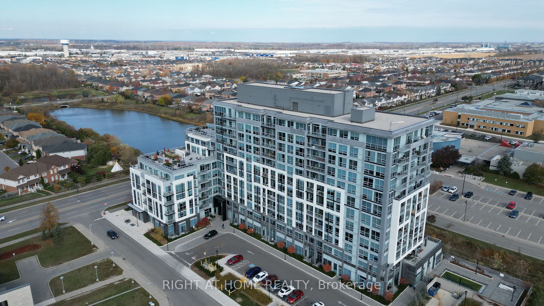 1050 Main St E, #705