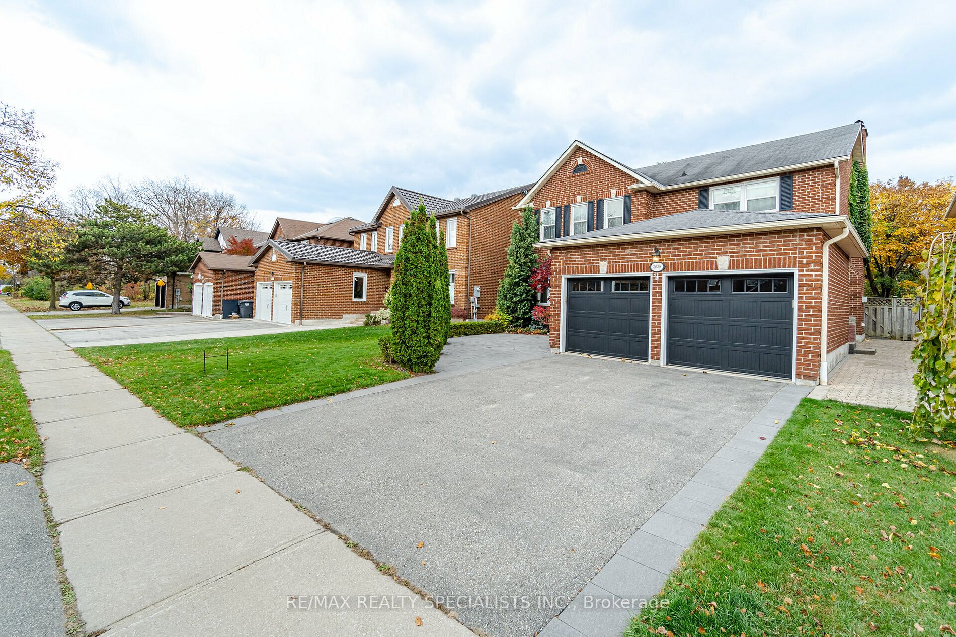 3638 Loyalist Dr