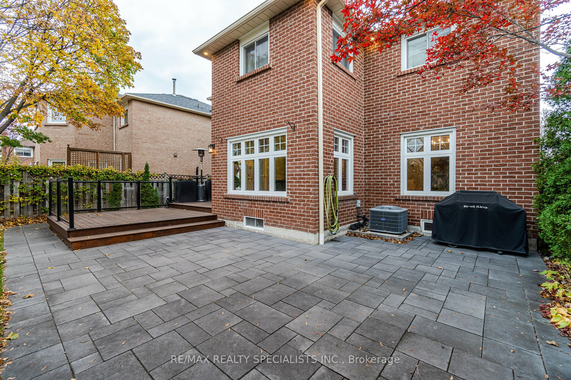 3638 Loyalist Dr