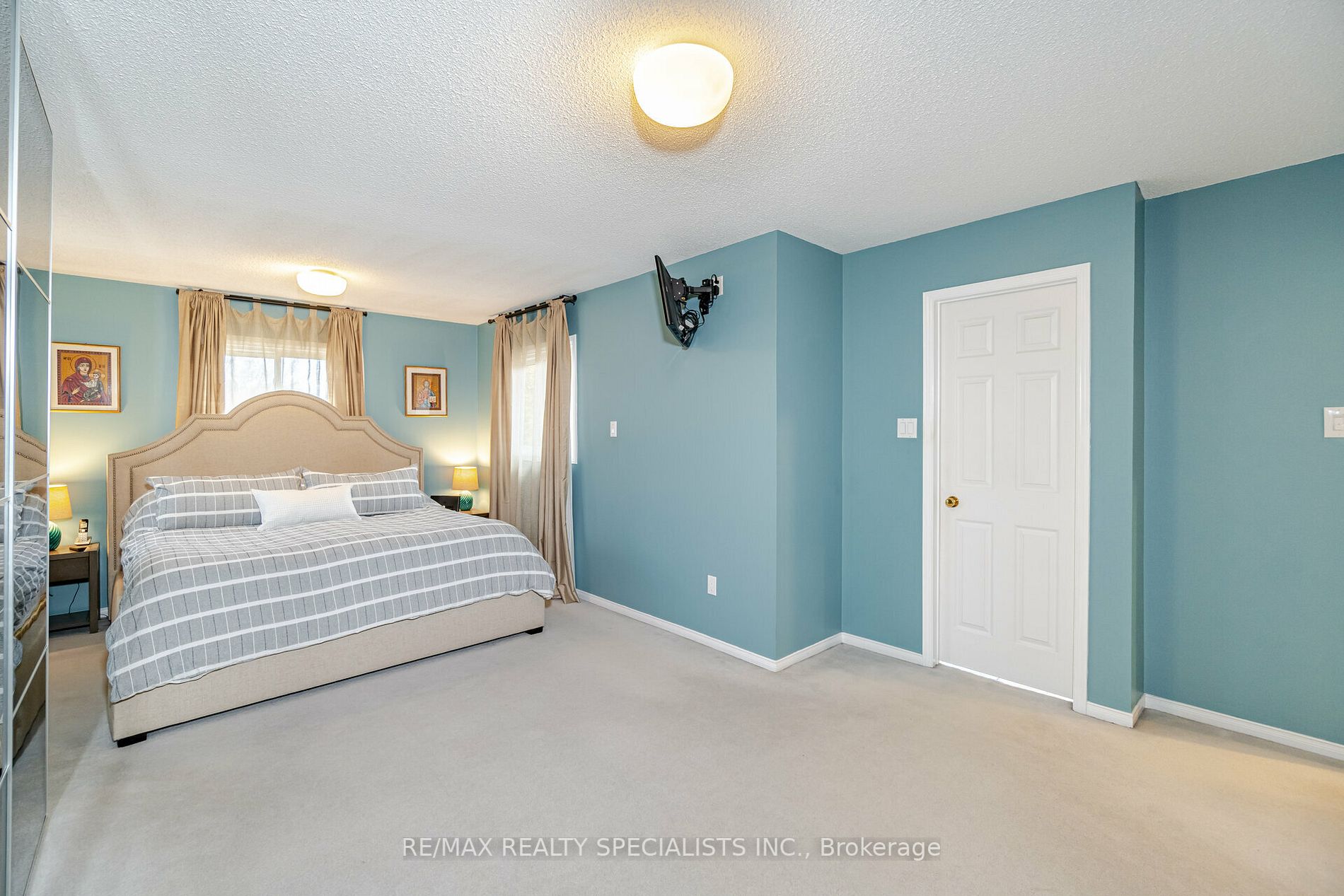 3638 Loyalist Dr
