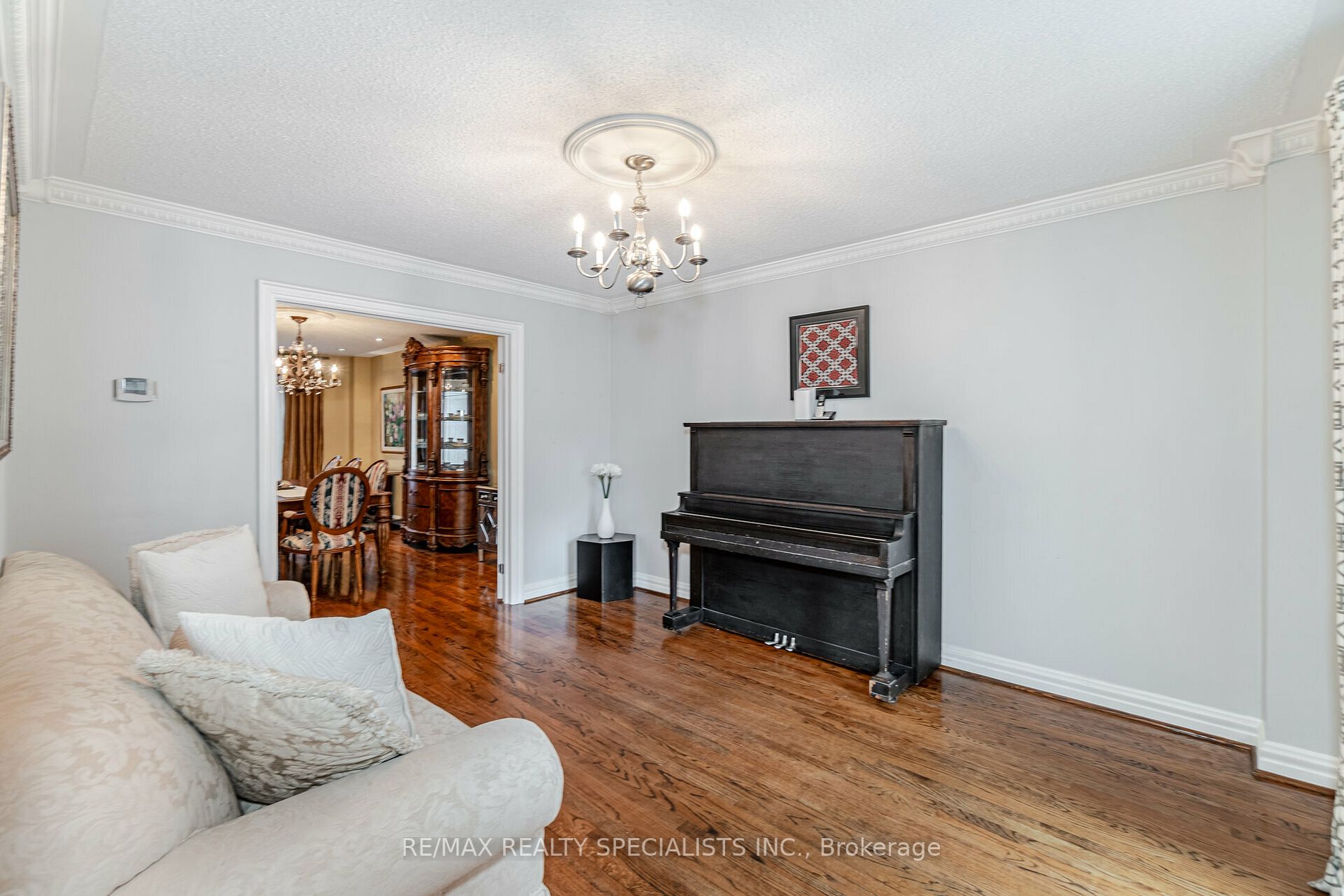 3638 Loyalist Dr