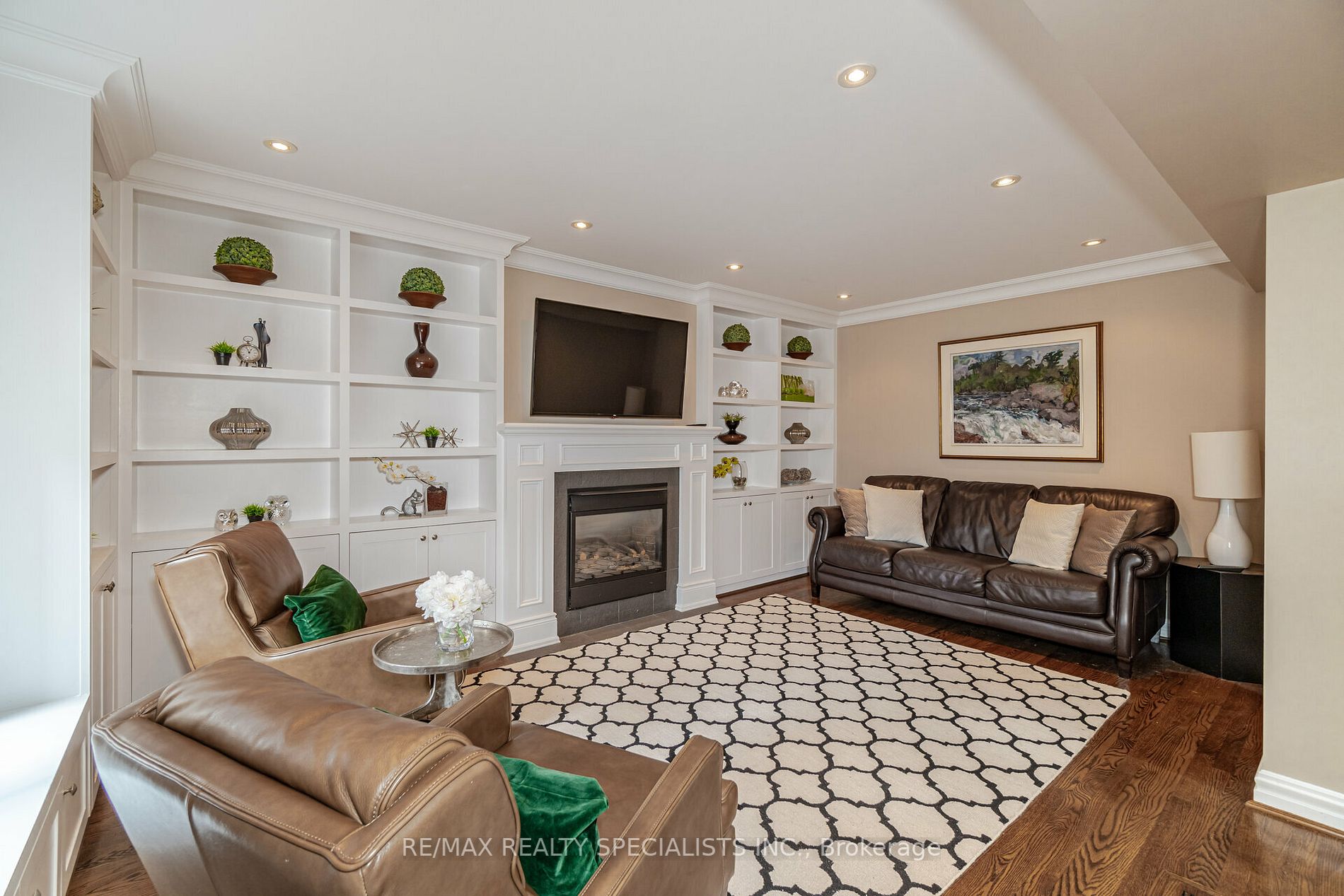 3638 Loyalist Dr