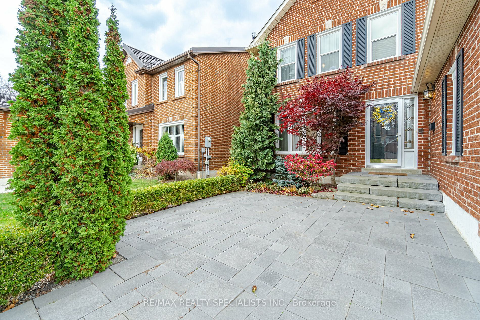 3638 Loyalist Dr