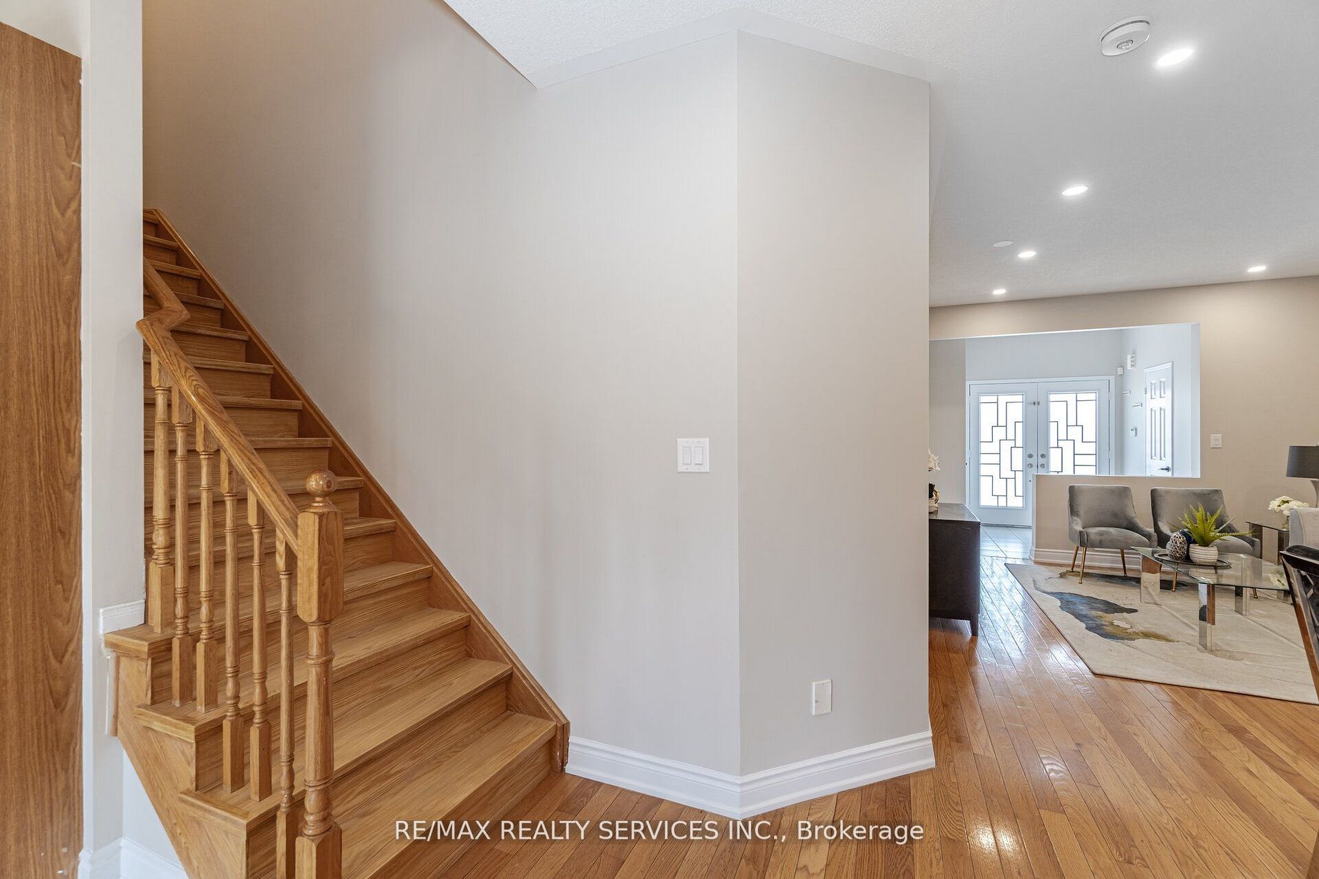 12 Owens Rd