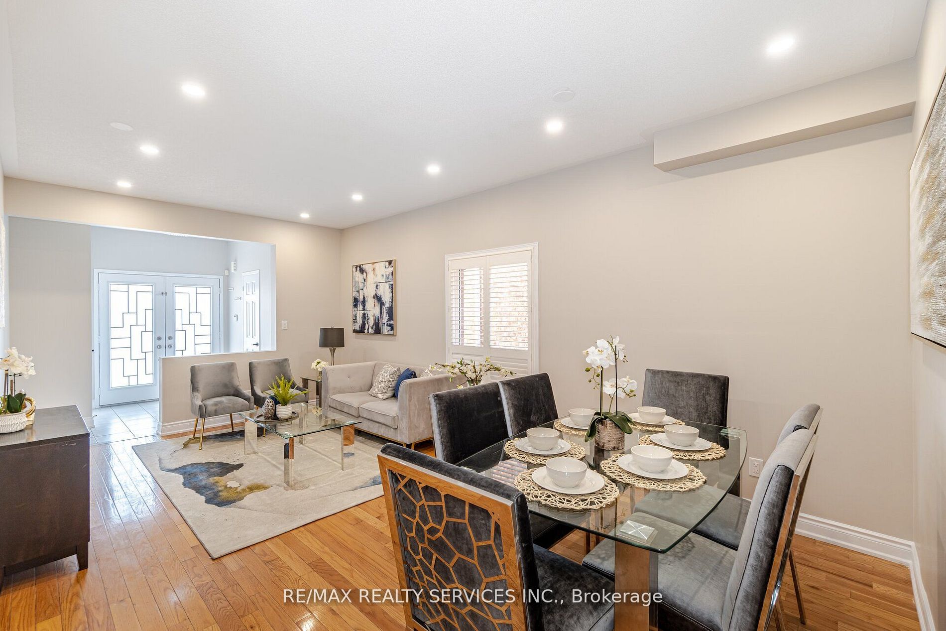 12 Owens Rd