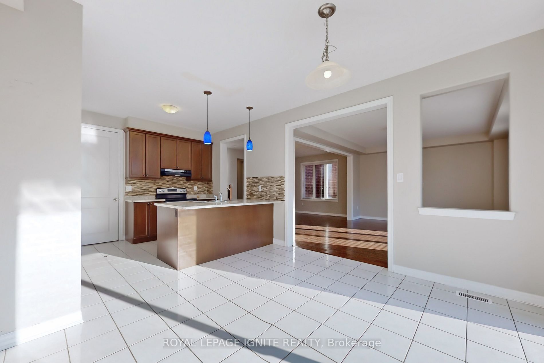 15 Giltspur Rd, #Upper