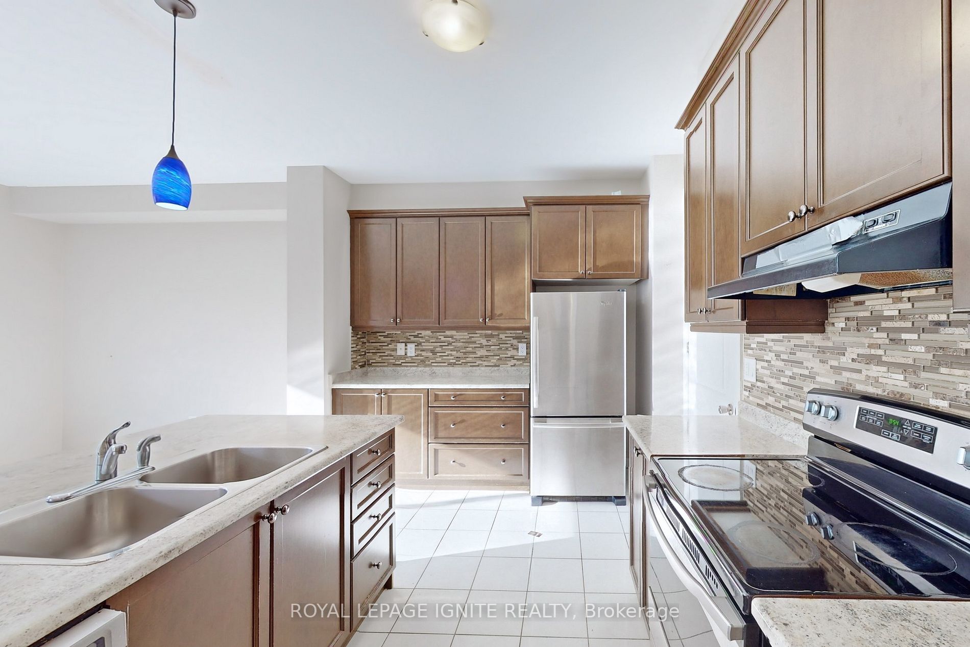 15 Giltspur Rd, #Upper