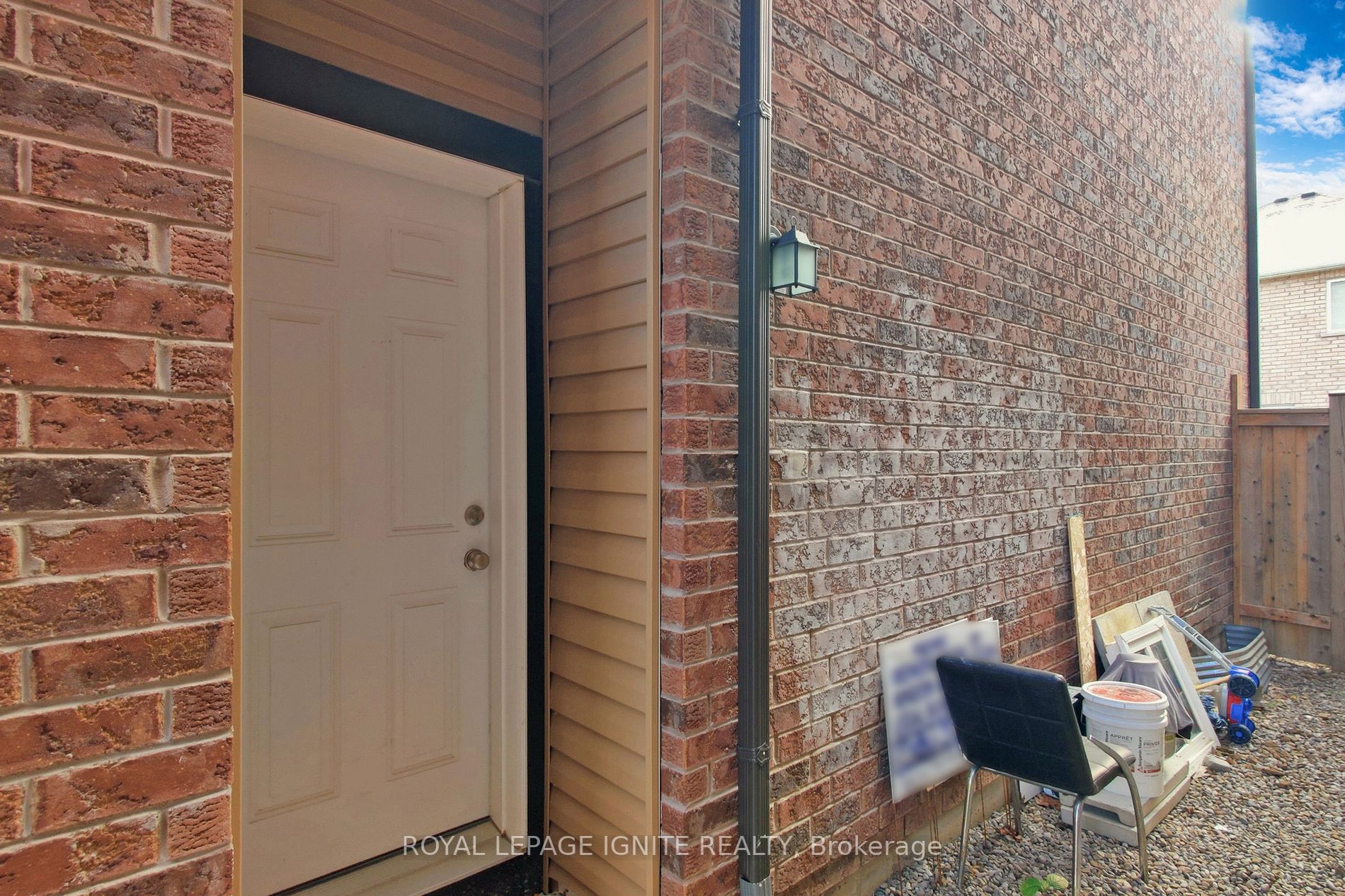 15 Giltspur Rd, #Upper