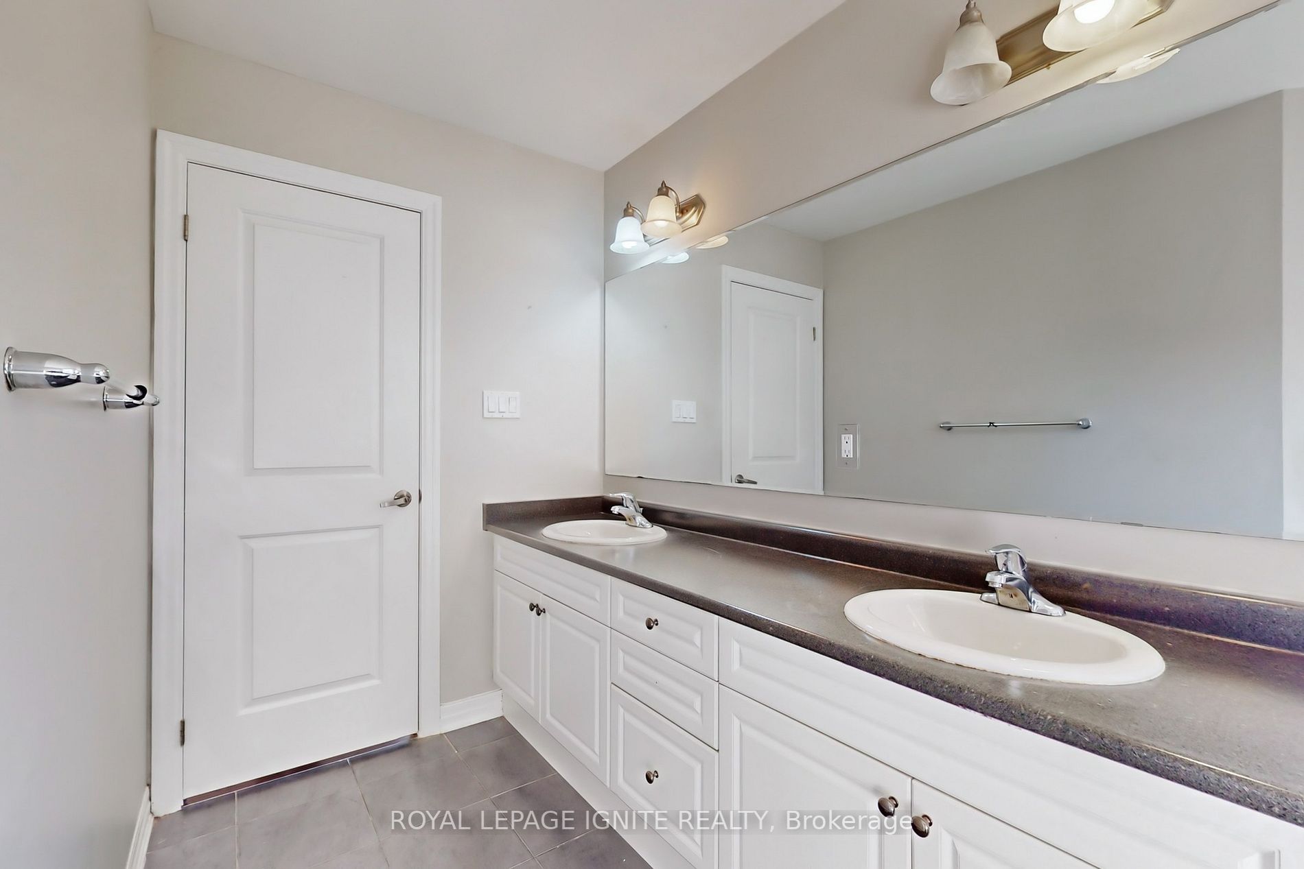 15 Giltspur Rd, #Upper