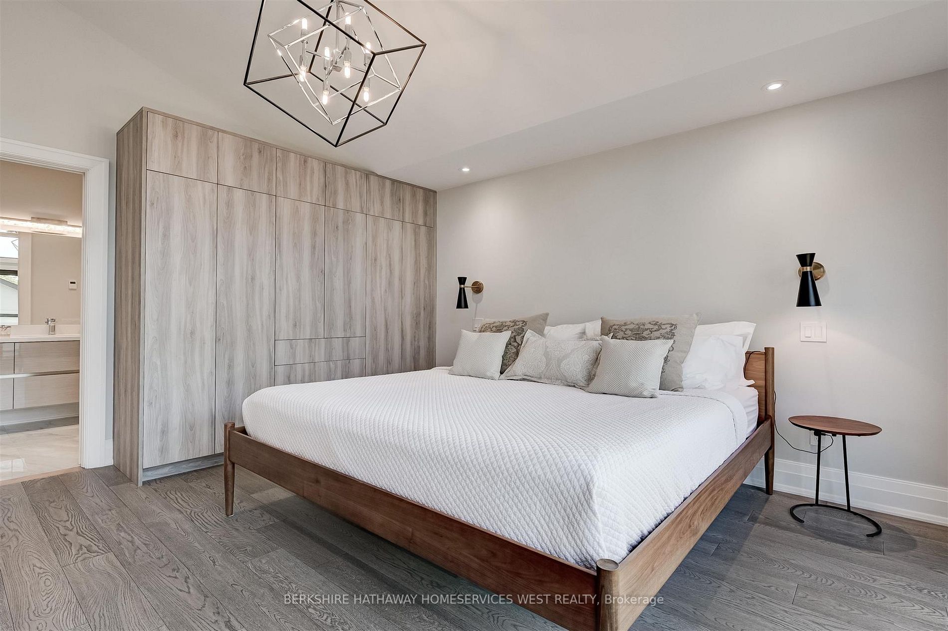 25 Sunnydale Dr