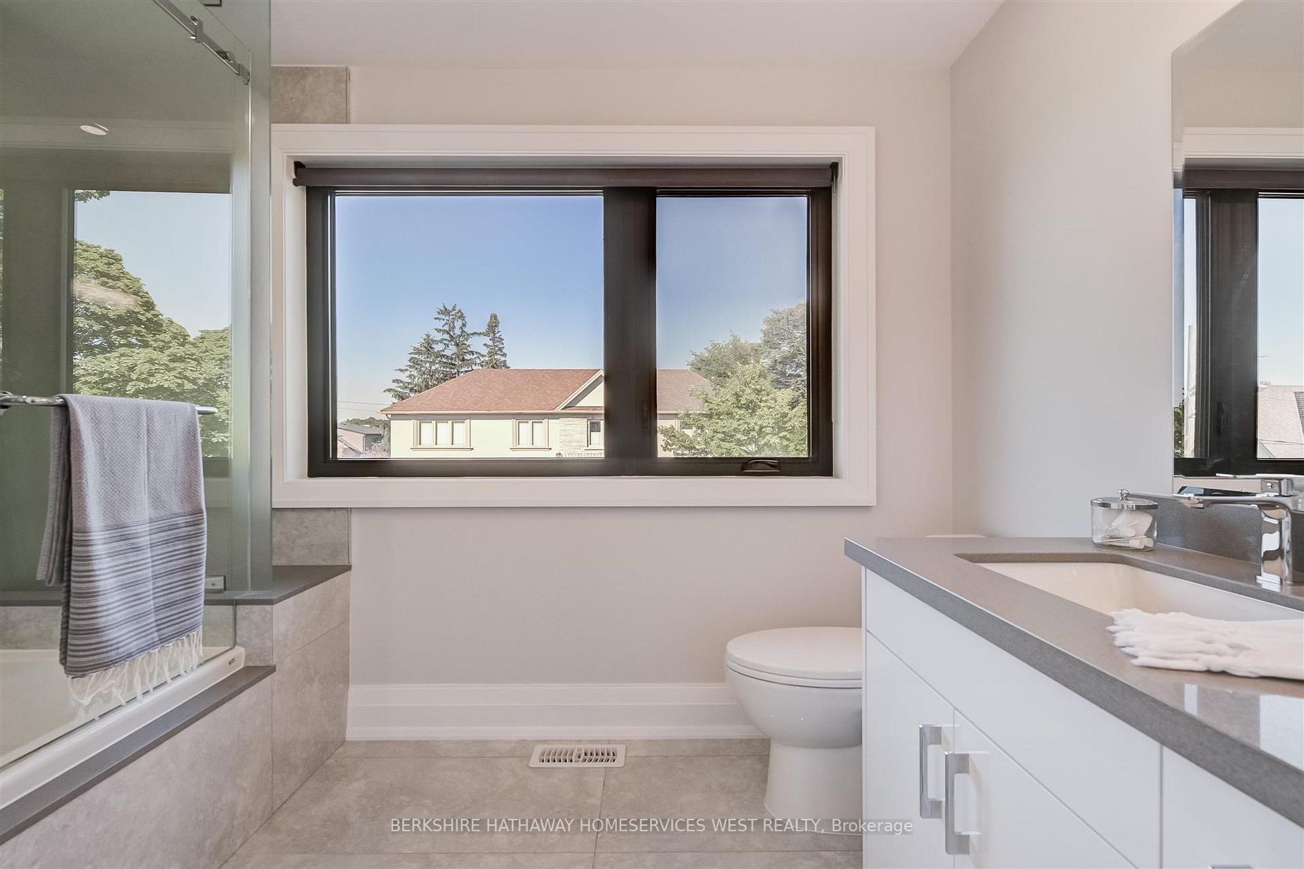 25 Sunnydale Dr