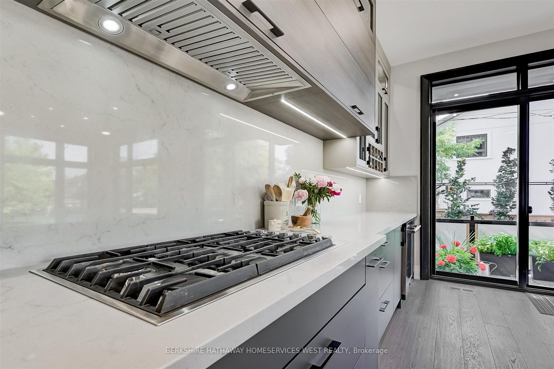 25 Sunnydale Dr