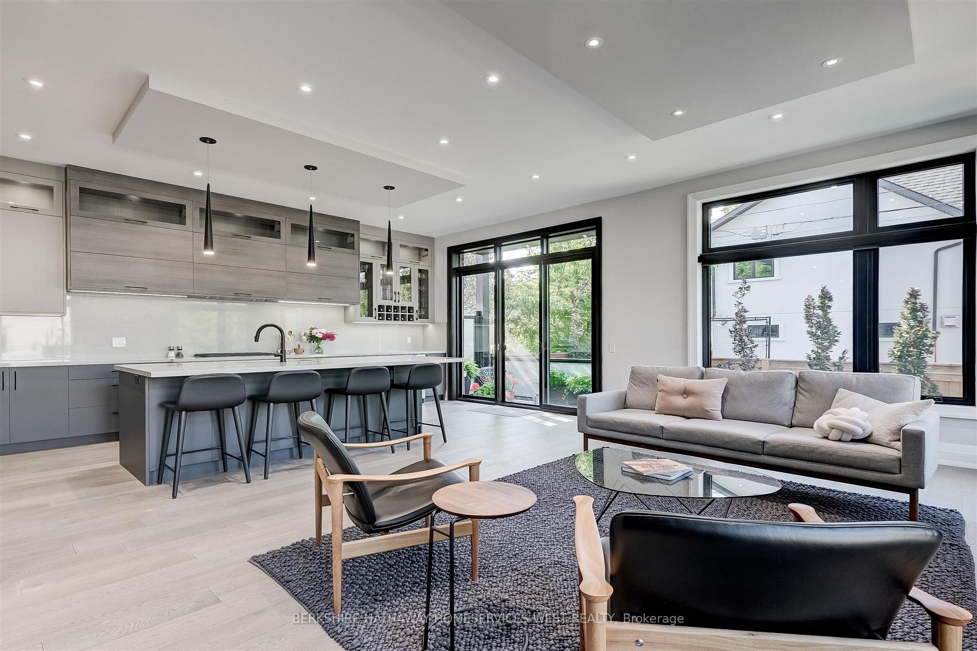 25 Sunnydale Dr