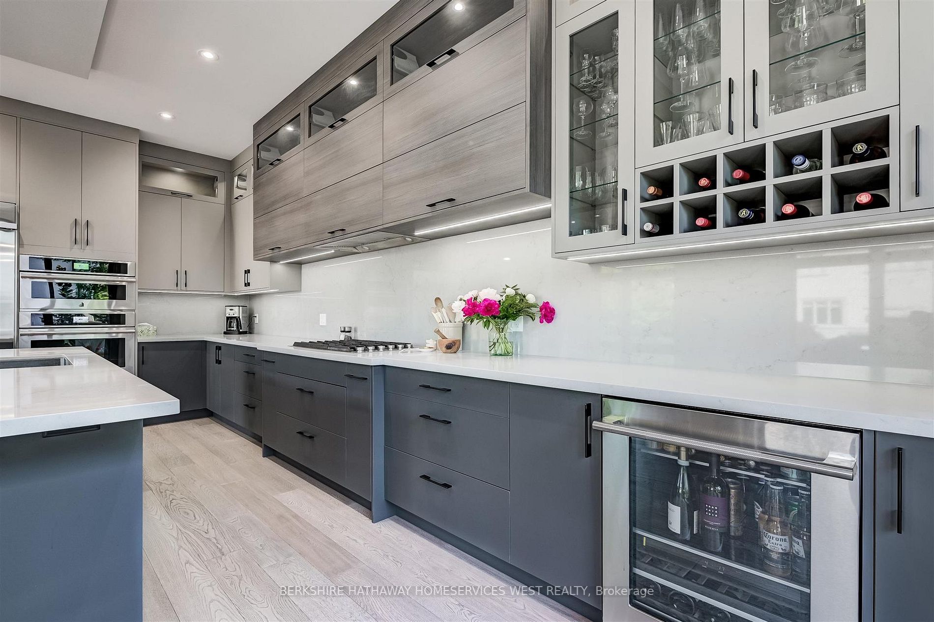 25 Sunnydale Dr