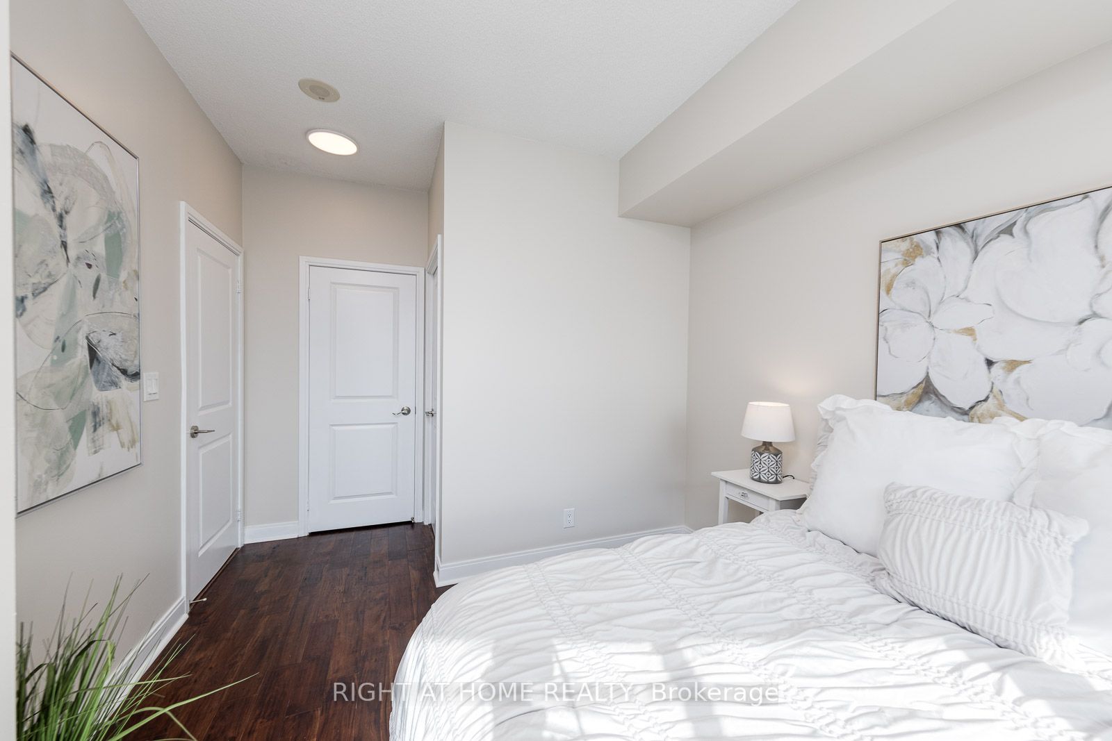 80 Absolute Avenue, #2706