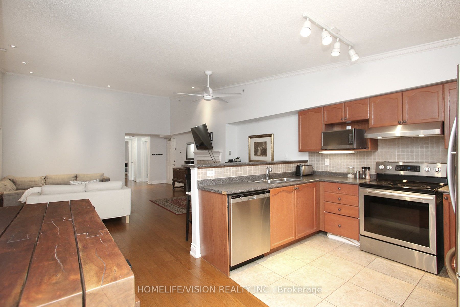 1490 Bishops Gate, #412