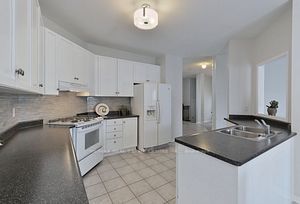 3829 Arbourview Terr