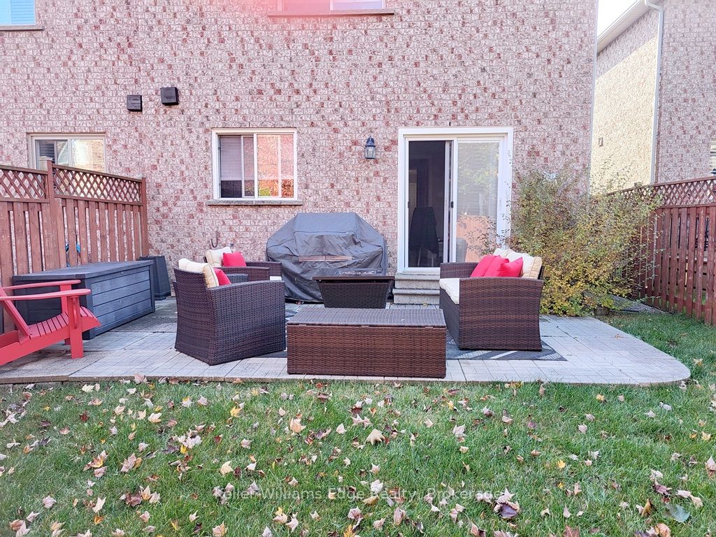 519 Eliza Crescent