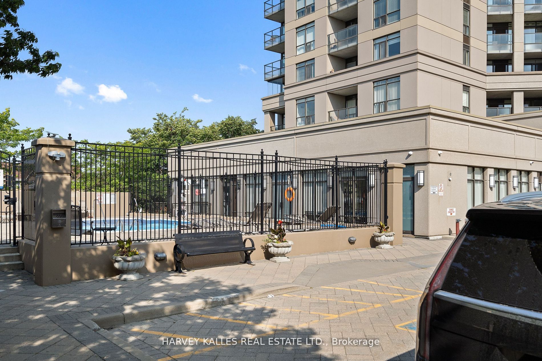 220 Forum Dr, #Ph 101