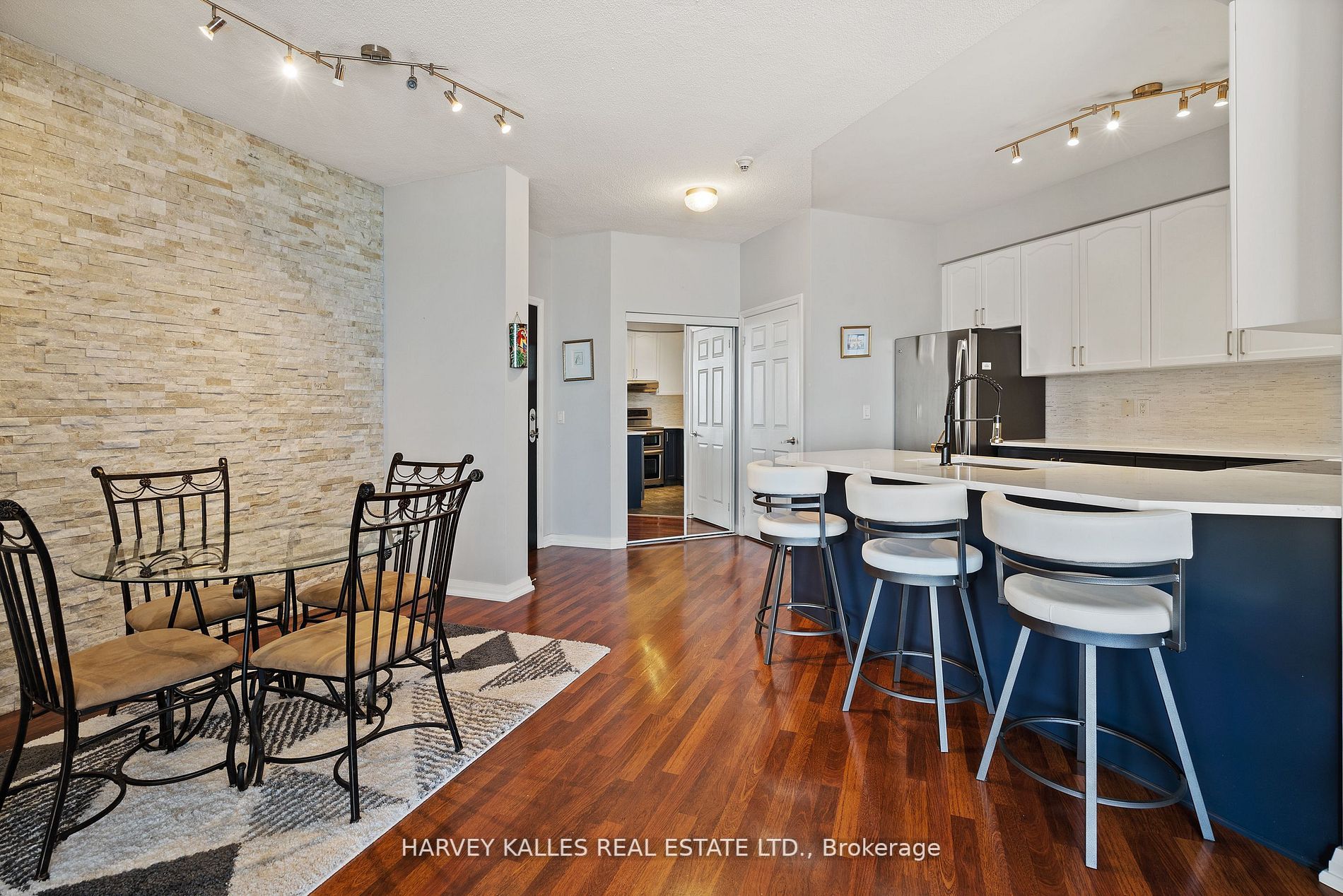 220 Forum Dr, #Ph 101