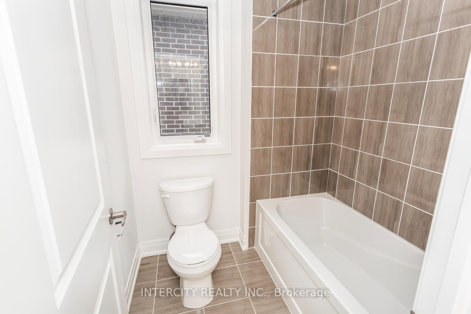 54 Jura Cres