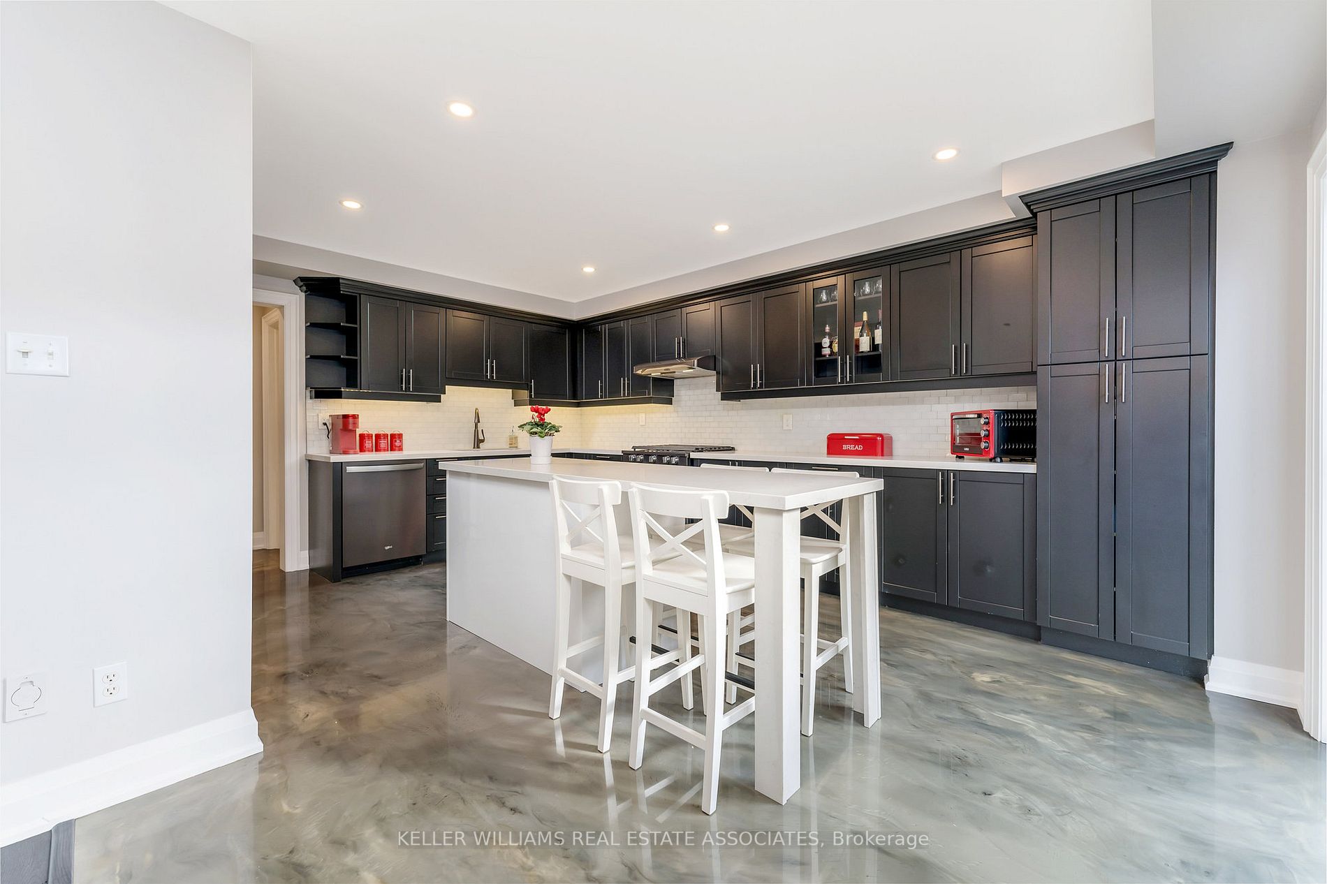 1026 Freeman Tr